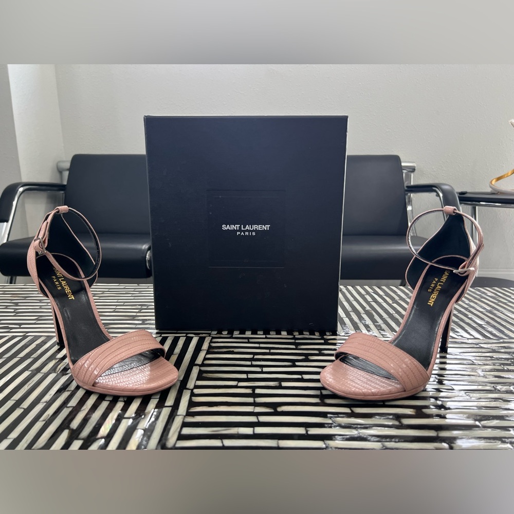Yves Saint Laurent Pink Heels